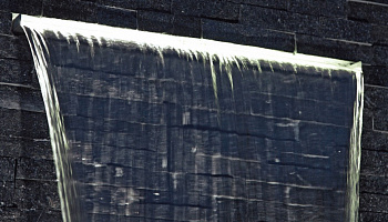 Излив для водопада: не только красиво, но и полезно